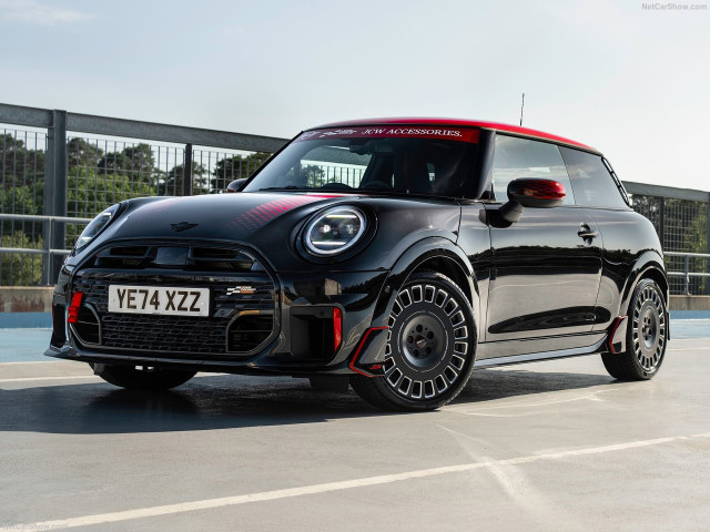 Mini Cooper John Cooper Works фото