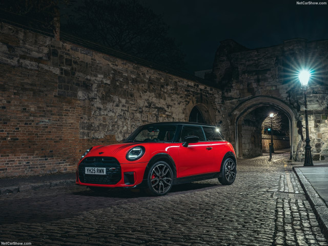 Mini Cooper John Cooper Works фото