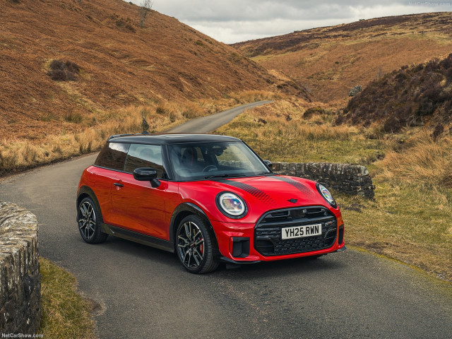 Mini Cooper John Cooper Works фото