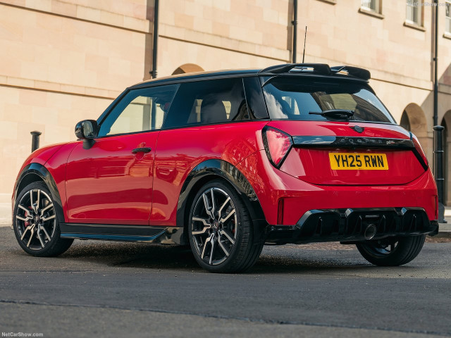 Mini Cooper John Cooper Works фото
