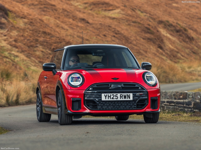 Mini Cooper John Cooper Works фото
