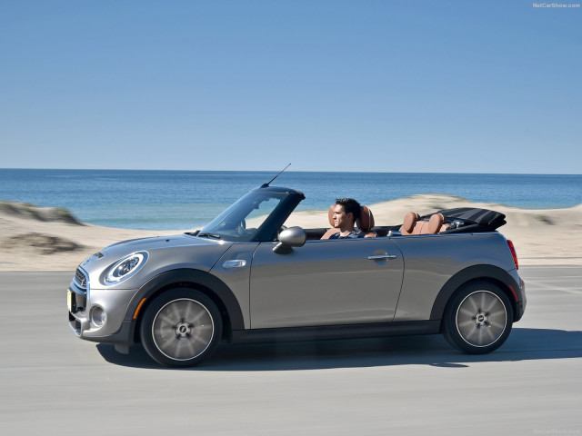 Mini Cooper S Convertible фото