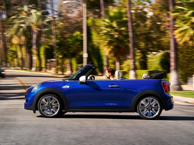 Mini Cooper S Convertible фото