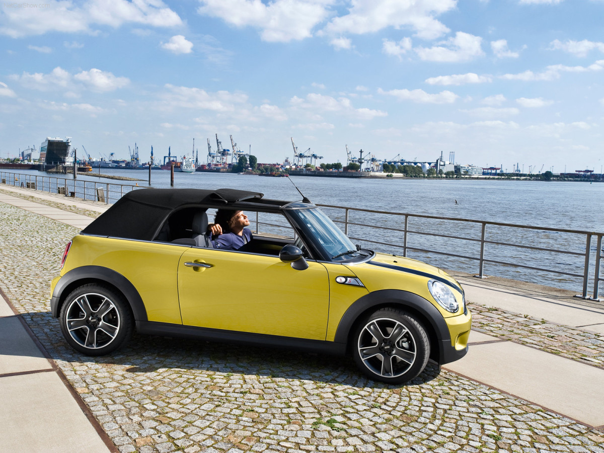 Mini Cooper S Convertible фото 61002