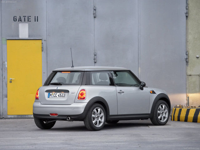 Mini One фото