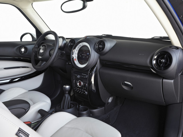 Mini Paceman фото