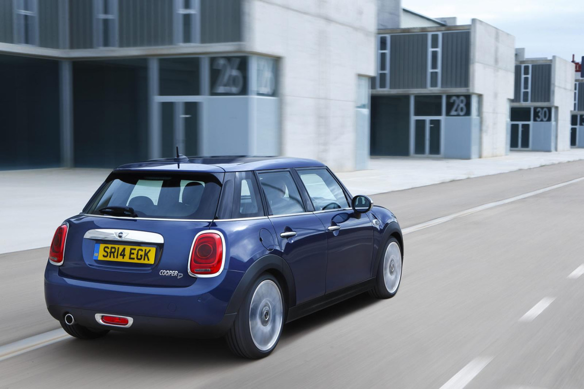 Mini five-door hatchback  фото 125143