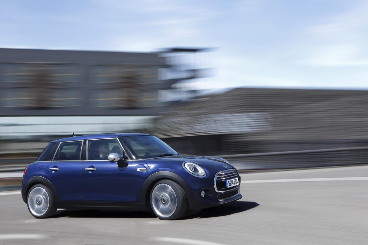 Mini five-door hatchback  фото 125153