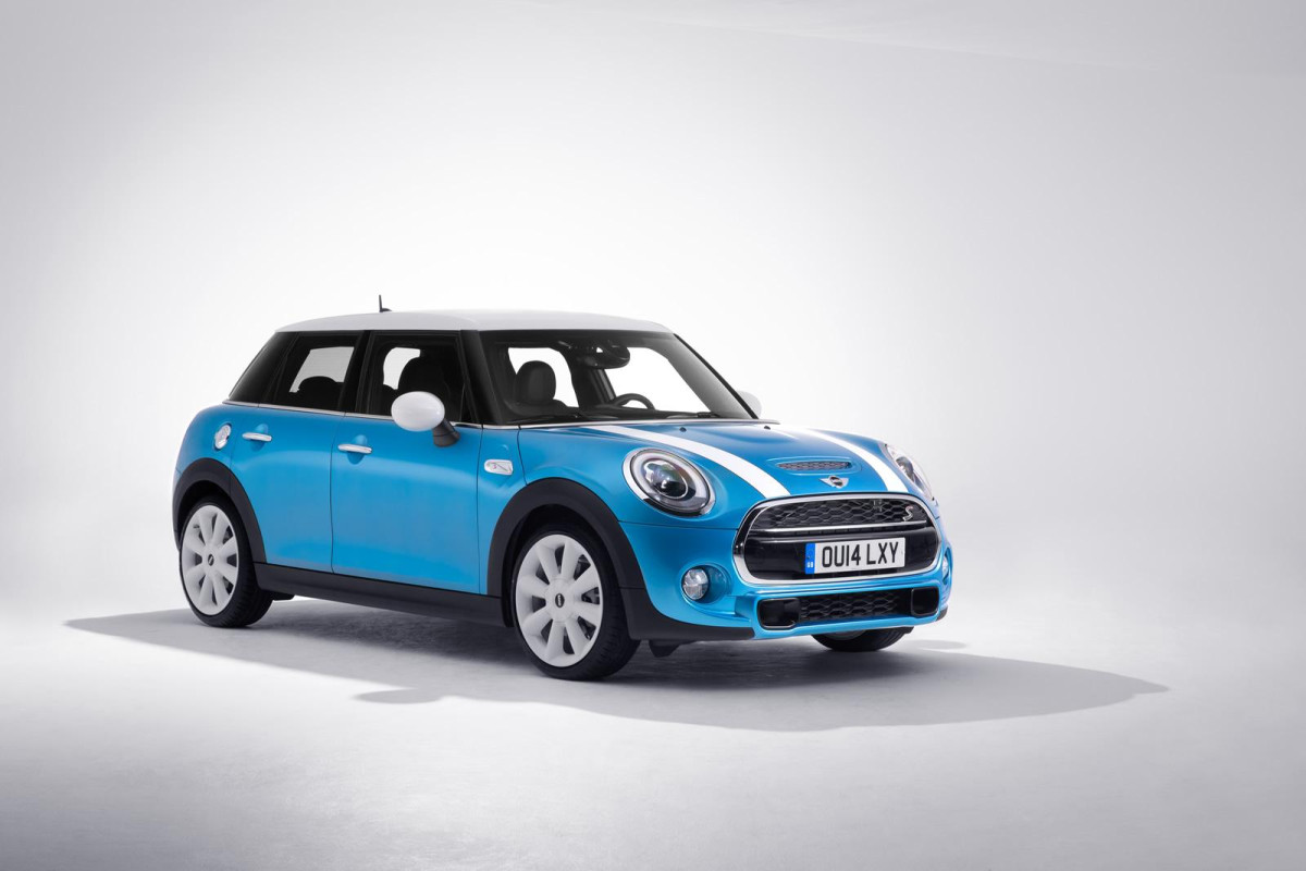 Mini five-door hatchback  фото 125154