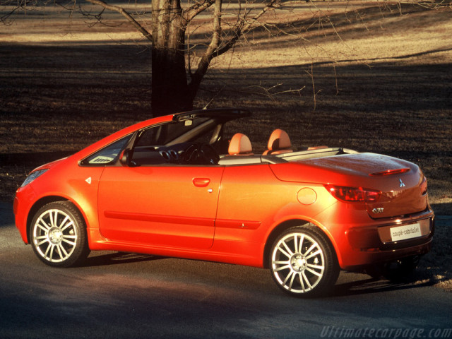 Mitsubishi Colt фото