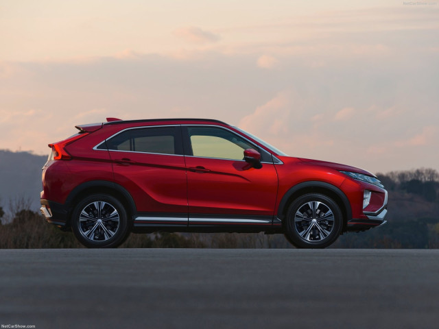 Mitsubishi Eclipse Cross фото