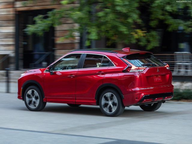 Mitsubishi Eclipse Cross фото