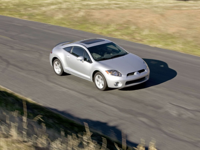 Mitsubishi Eclipse фото