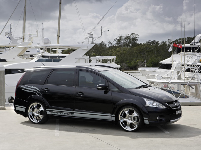 Mitsubishi Grandis фото