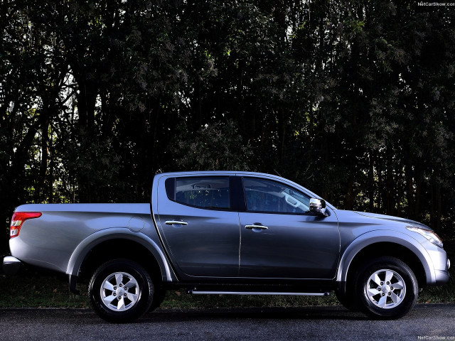 Mitsubishi L200 фото