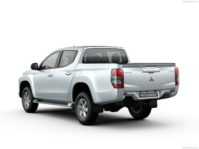 Mitsubishi L200 фото