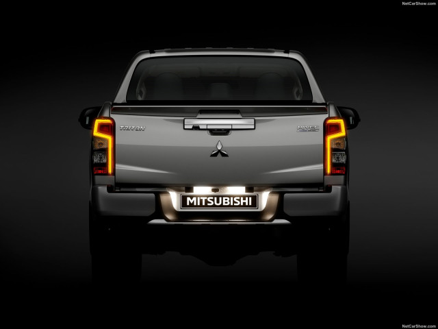 Mitsubishi L200 фото