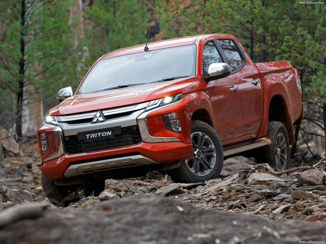 Mitsubishi L200 фото