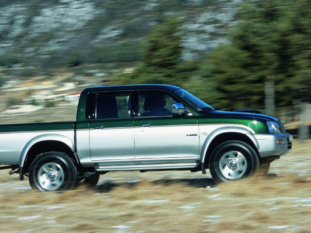 Mitsubishi L200 фото