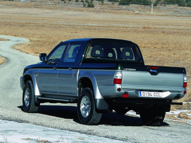 Mitsubishi L200 фото