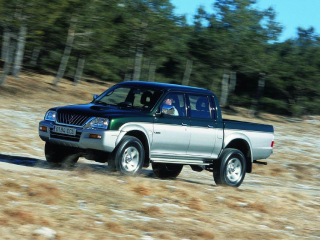 Mitsubishi L200 фото