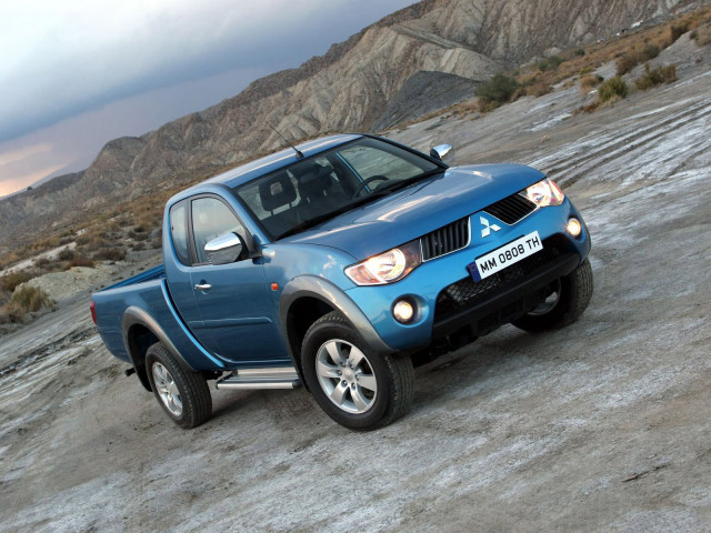 Mitsubishi L200 фото