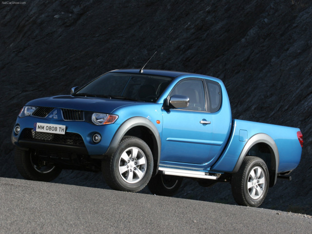 Mitsubishi L200 фото