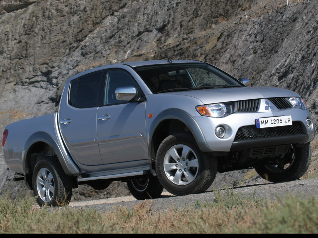 Mitsubishi L200 фото