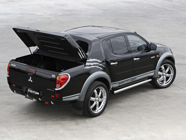 Mitsubishi L200 фото