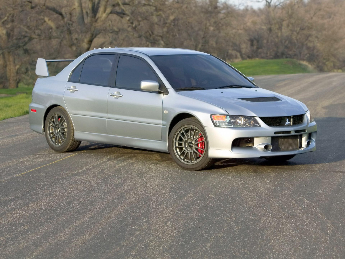 Mitsubishi Lancer Evolution IX фото 22101