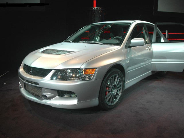 Mitsubishi Lancer Evolution IX фото