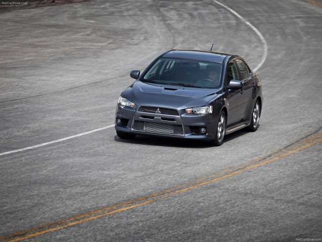 Mitsubishi Lancer Evolution MR фото