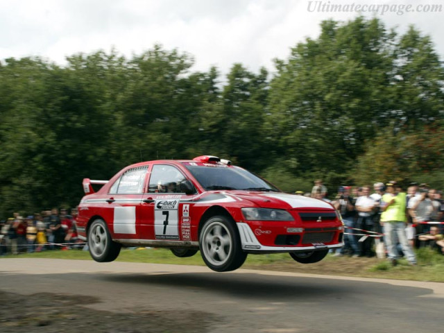 Mitsubishi Lancer Evolution VII фото