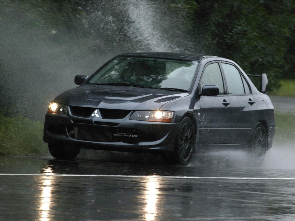 Mitsubishi Lancer Evolution VIII фото 13906