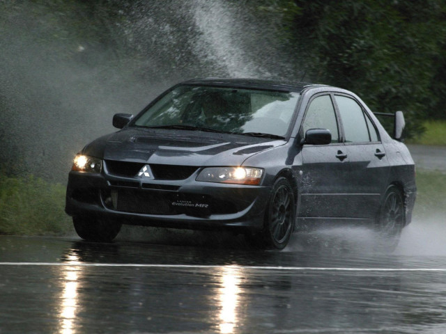 Mitsubishi Lancer Evolution VIII фото