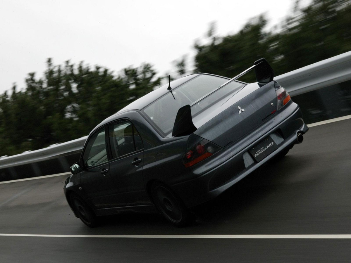 Mitsubishi Lancer Evolution VIII фото 13907