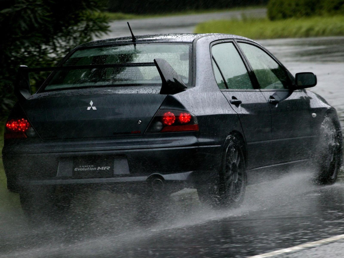 Mitsubishi Lancer Evolution VIII фото 13908