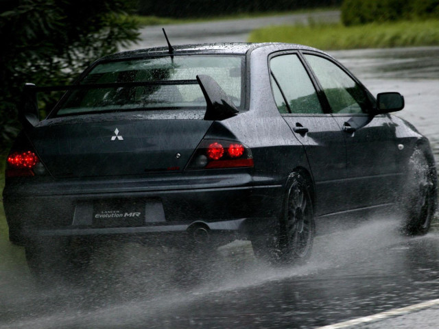 Mitsubishi Lancer Evolution VIII фото