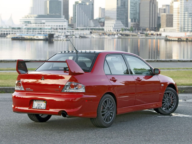 Mitsubishi Lancer Evolution VIII фото