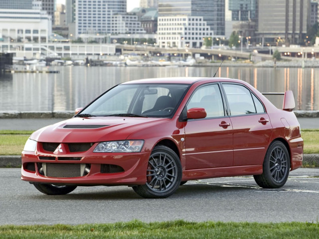 Mitsubishi Lancer Evolution VIII фото