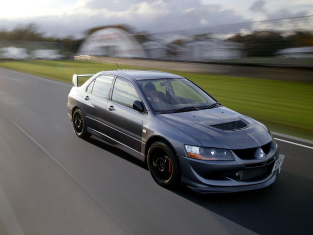 Mitsubishi Lancer Evolution VIII фото