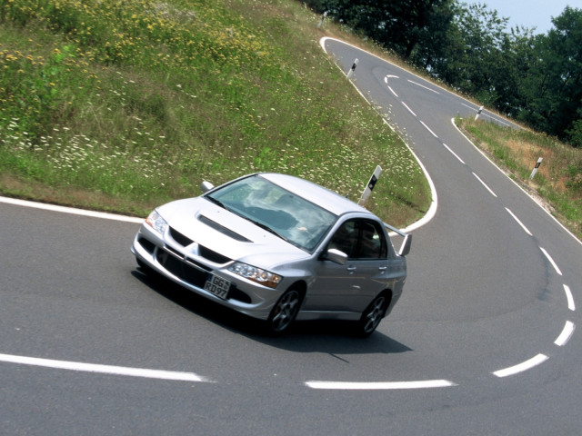 Mitsubishi Lancer Evolution VIII фото