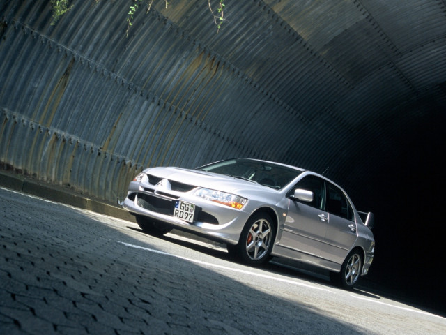 Mitsubishi Lancer Evolution VIII фото