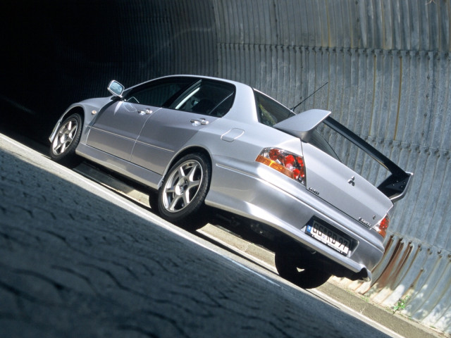 Mitsubishi Lancer Evolution VIII фото