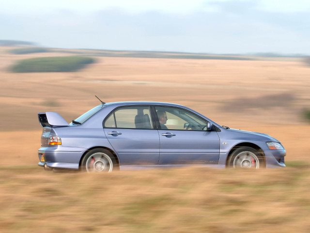 Mitsubishi Lancer Evolution VIII фото