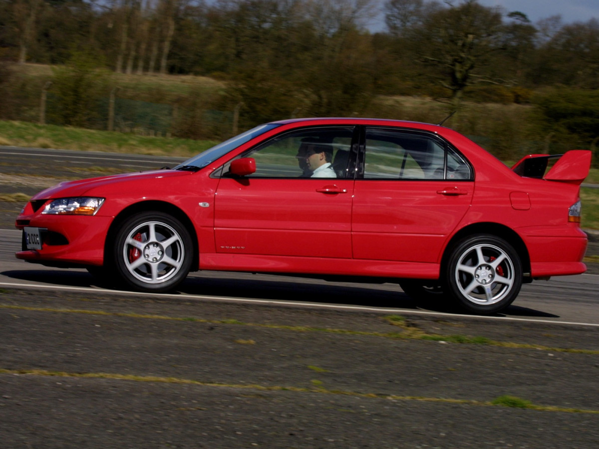 Mitsubishi Lancer Evolution VIII фото 18126