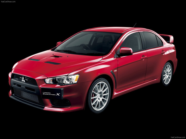 Mitsubishi Lancer Evolution X фото