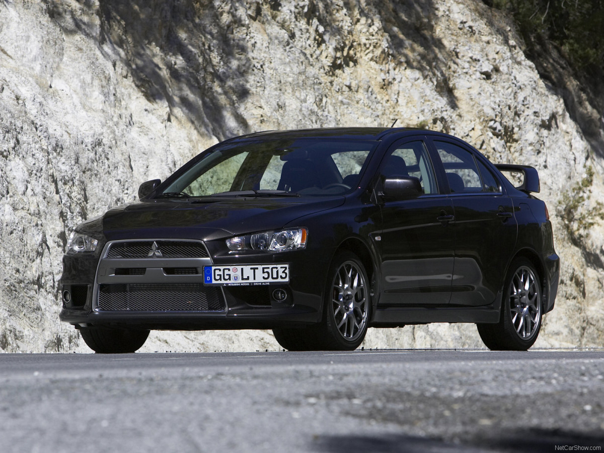 Mitsubishi Lancer Evolution X фото 56732