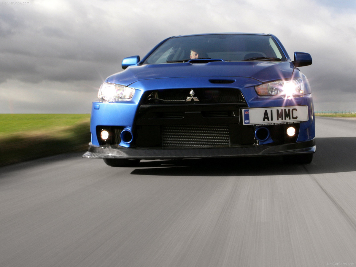 Mitsubishi Lancer Evolution X фото 66398