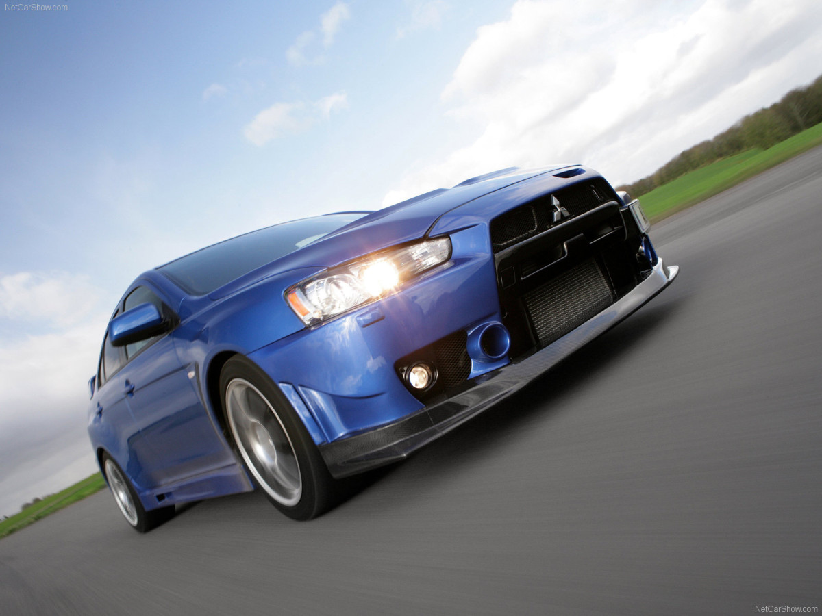 Mitsubishi Lancer Evolution X фото 66409